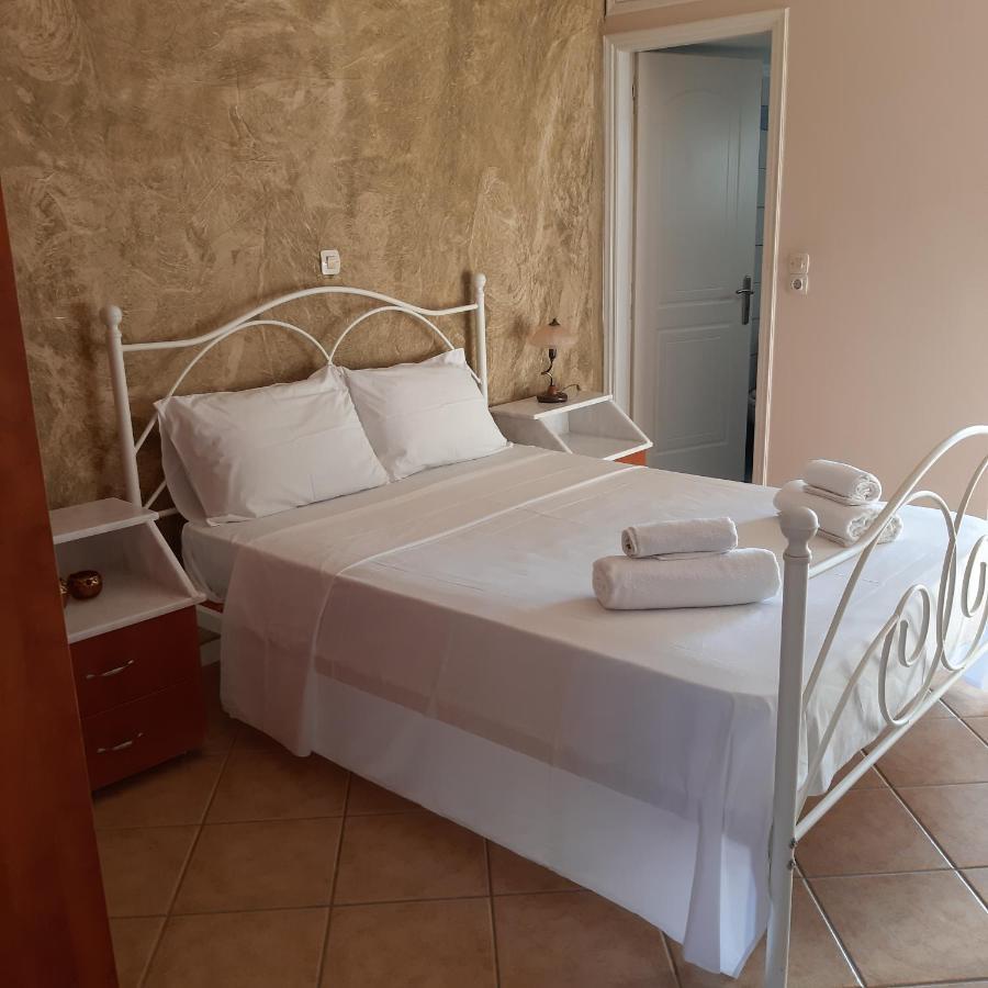 "Twin Apartments" In Kyparissia Ngoại thất bức ảnh